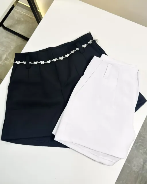 Short Liz alfaiataria (sem botão)