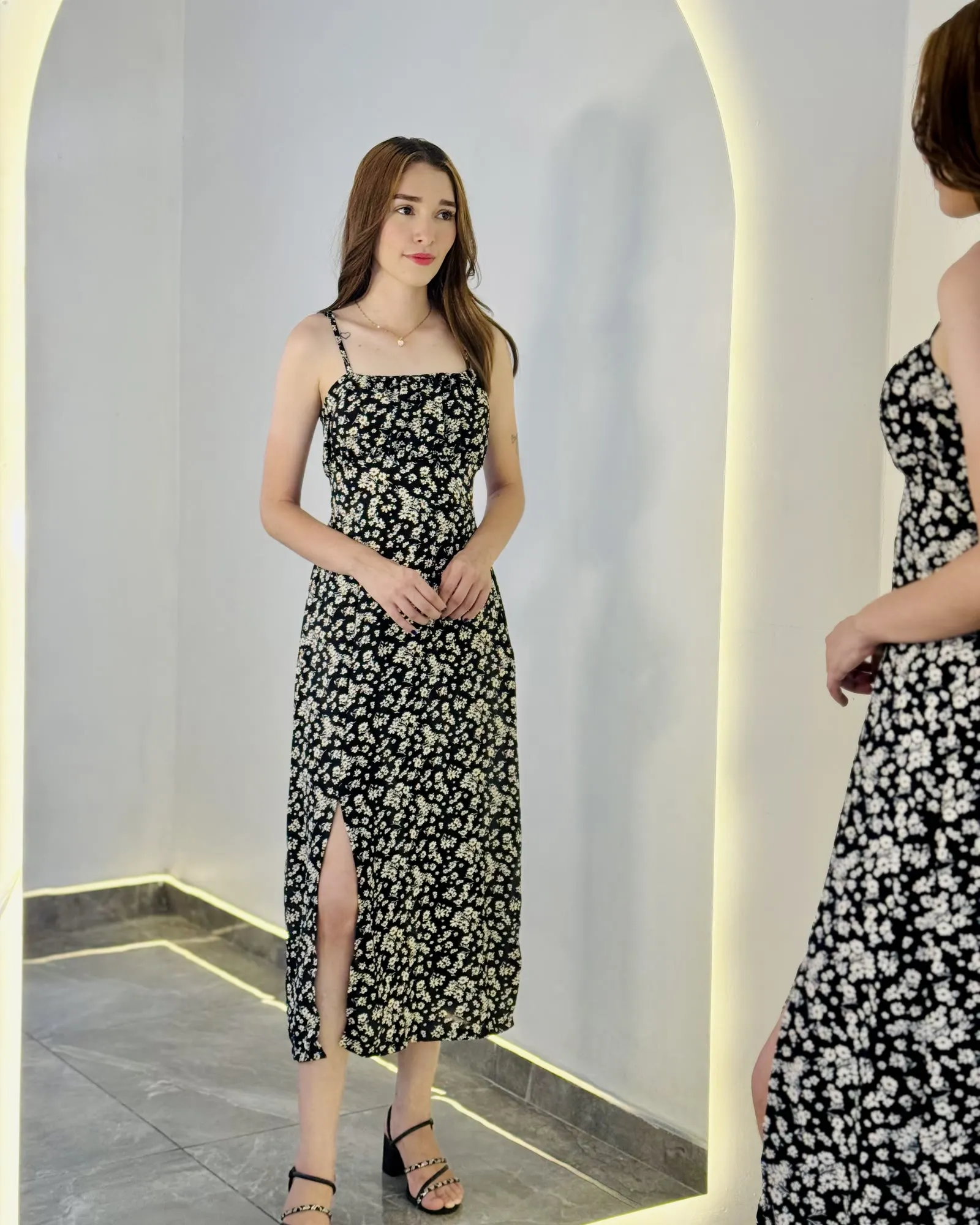Vestido Flora midi - Preto